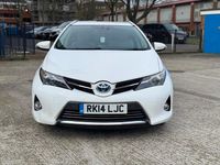 Used Toyota Auris Hybrid 2014 White Estate