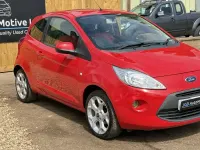 Usado Ford Ka Zetec 69 HP (50 kW) 2016 Vermelho Citadino