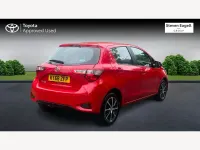 Used Toyota Yaris 111 HP (81 kW) 2018 Red Hatchback