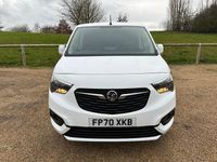 Second-hand Vauxhall Combo Sportive 100 CP (73 kW) 2020 Alb Van