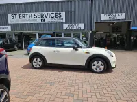Used Mini Cooper Hatch 2017 White Hatchback