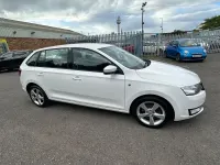 Used Skoda Rapid SE 2015 White Hatchback