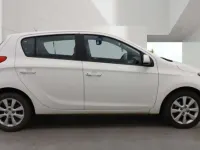 Used Hyundai i20 Active 85 HP (62 kW) 2014 White Hatchback