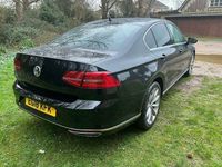 Usado VW Passat Advance 218 HP (160 kW) 2018 Preto Sedan