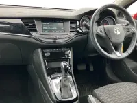 Used Vauxhall Astra SRi 150 HP (110 kW) 2018 Red Hatchback