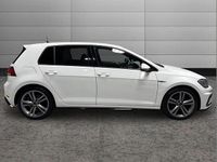 Second-hand VW Golf VIII R-line Edition 147 CP (108 kW) 2020 Alb Hatchback