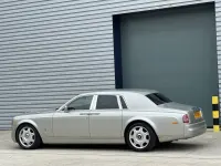 Usado Rolls Royce Phantom 460 HP (338 kW) 2007 Cinzento Sedan