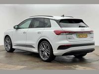 Second-hand Audi Q4 e-tron Comfort 219 kW (299 CP) 2023 Alb SUV