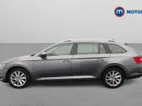 Usado Skoda Superb SE 150 HP (110 kW) 2022 Cinzento Carrinha
