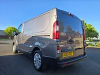 Używany Renault Trafic 2019 Szary Minivan
