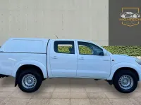 Used Toyota HiLux Active 144 HP (105 kW) 2015 White Pickup