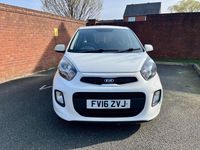 Used Kia Picanto Air 66 HP (48 kW) 2016 White Hatchback