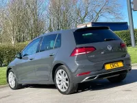 Usado VW Golf VII GT 115 HP (84 kW) 2019 Cinzento Citadino
