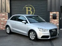 Usado Audi A1 Prestige 86 CV (63 kW) 2011 Plateado Utilitario