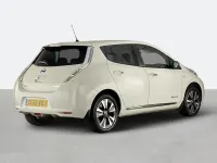 Used Nissan Leaf Tekna 80 kW (109 HP) 2016 White Hatchback