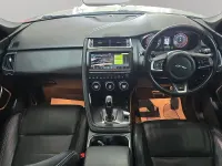 Usado Jaguar E-Pace R-Dynamic 180 HP (132 kW) 2018 Prateado SUV
