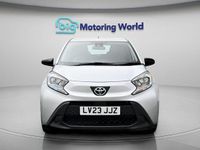 Used Toyota Aygo X PURE 71 HP (52 kW) 2023 Silver SUV