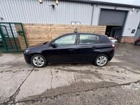 Used Peugeot 308 Active 100 HP (73 kW) 2014 Blue Hatchback