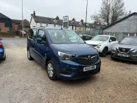 Begagnad Vauxhall Combo S 110 HK (80 kW) 2020 Blå Minibuss