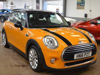 Used Mini Cooper Hatch 136 HP (100 kW) 2016 Orange Hatchback