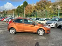 Używany Ford Fiesta Zetec 100 KM (73 kW) 2016 Brązowy Hatchback