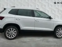 Używany Skoda Karoq SE L 150 KM (110 kW) 2026 Biały SUV