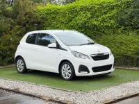 Used Peugeot 108 Active 68 HP (50 kW) 2015 White Hatchback