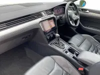Used VW Arteon R-line 190 HP (139 kW) 2019 Pure white Hatchback