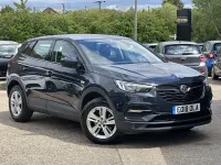 Used Vauxhall Grandland X S 130 HP (95 kW) 2018 Green SUV