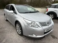 Usado Toyota Avensis 150 HP (110 kW) 2010 Prateado Carrinha