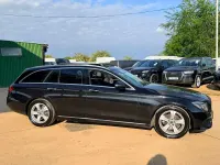 Begagnad Mercedes E220 Premium Plus 2017 Svart Kombi
