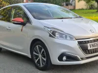 Used Peugeot 208 Roland Garros 2016 White Hatchback