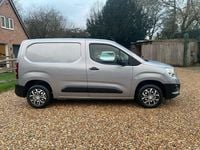 Used Vauxhall Combo Edition 100 HP (73 kW) 2019 Grey MPV
