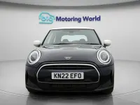 Begagnad Mini Cooper Exclusive 136 HK (100 kW) 2022 Svart Halvkombi