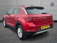 Used VW T-Roc Life 150 HP (110 kW) 2023 Red SUV