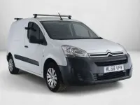 Used Citroën Berlingo 100 HP (73 kW) 2018 White MPV