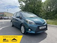 Used Toyota Yaris T4 100 HP (73 kW) 2012 Turquoise Hatchback