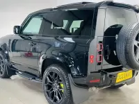 Usado Land Rover Defender SE Dynamic 249 HP (183 kW) 2025 SUV