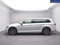 Begagnad VW Passat SEL 150 HK (110 kW) 2023 Silver Kombi