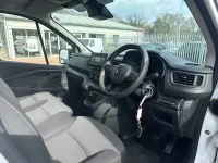 Used Renault Trafic 2023 Glacier white MPV