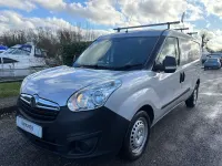 Used Vauxhall Combo 105 HP (77 kW) 2018 Silver Van