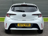 Used Toyota Corolla Design 122 HP (89 kW) 2022 White Hatchback