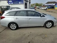 Used Toyota Auris Hybrid 136 HP (100 kW) 2013 Silver Estate