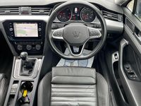Used VW Passat SEL 150 HP (110 kW) 2022 Grey Estate