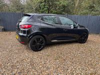Used Renault Clio IV Dynamique 90 HP (66 kW) 2015 Black Hatchback