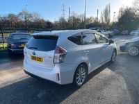 Used Toyota Prius 122 HP (89 kW) 2022 White Hatchback