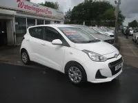 Used Hyundai i10 SE 67 HP (49 kW) 2017 White Hatchback