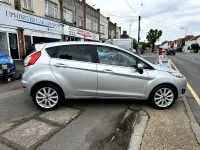 Used Ford Fiesta Titanium 100 HP (73 kW) 2016 Silver Hatchback