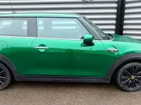 Begagnad Mini Cooper S Hatch 135 kW (184 HK) 2022 Grön Halvkombi