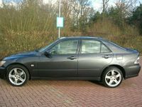 used Lexus IS200 2.0